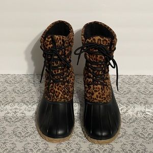 Olivia Miller, winter boots. Size 9